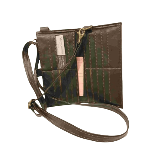 intérieur pochette indispensable cuir marron