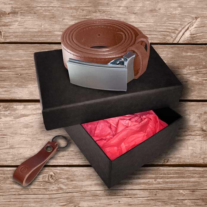 visuel du coffret ceinture et porte-clé cuir marron